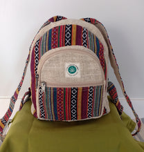 Load image into Gallery viewer, Metropolitan Maroon - Small Backpack